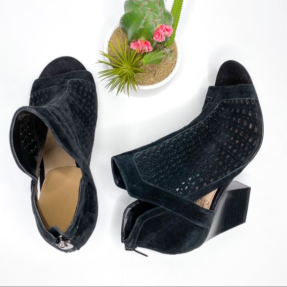 vince camuto cachinta